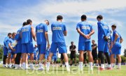 Fussball SV Stuttgarter Kickers Trainingsauftakt