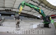 Baggerbiss zum Umbau der Mercedes Benz Arena